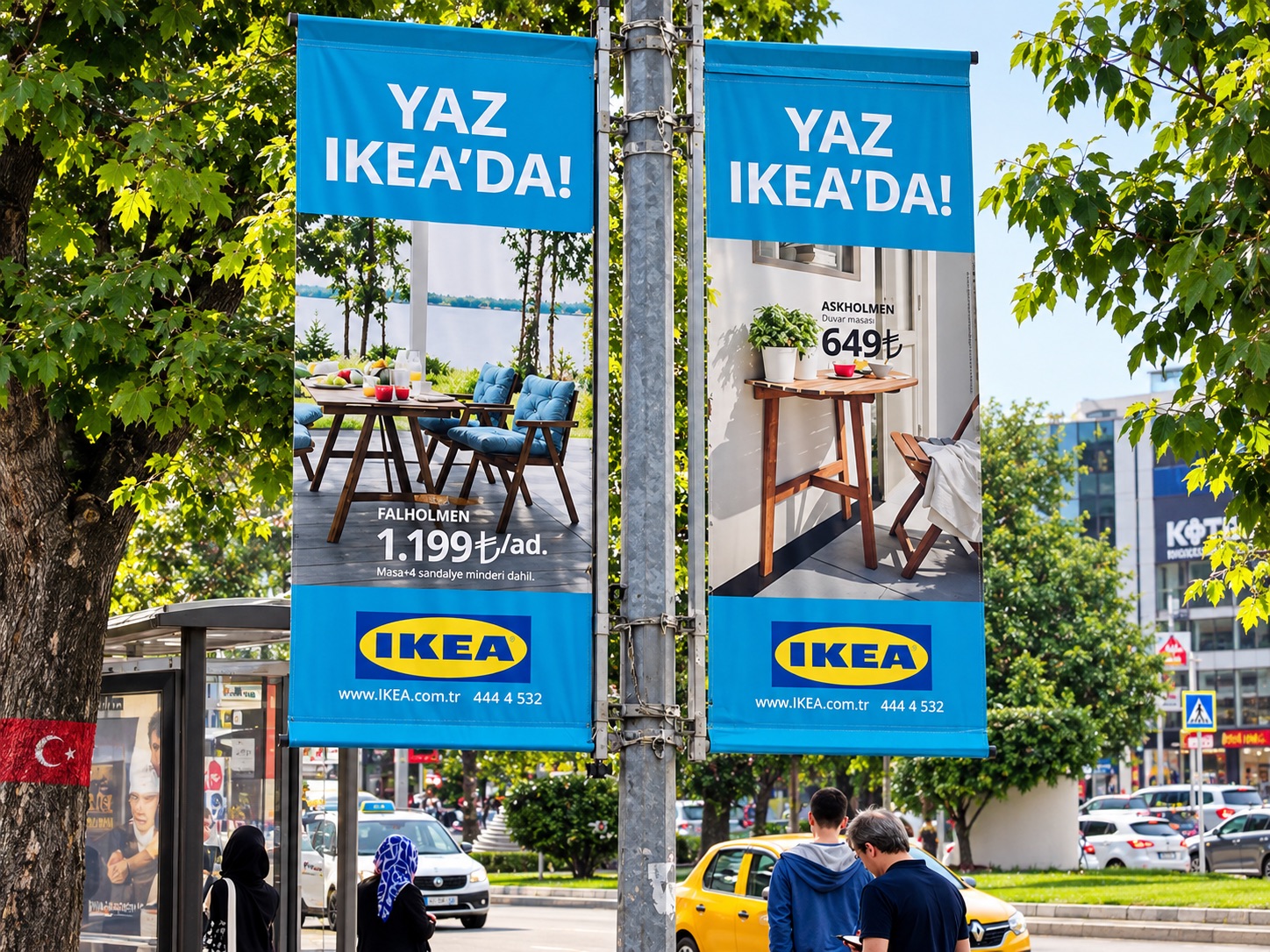 Balıkesir’de IKEA reklamını gösteren çift taraflı direk reklam uygulaması